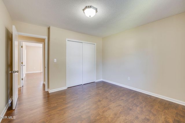 2106 Knob Creek Road, Johnson City, TN 37604