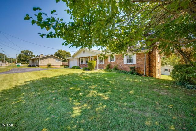 2106 Knob Creek Road, Johnson City, TN 37604