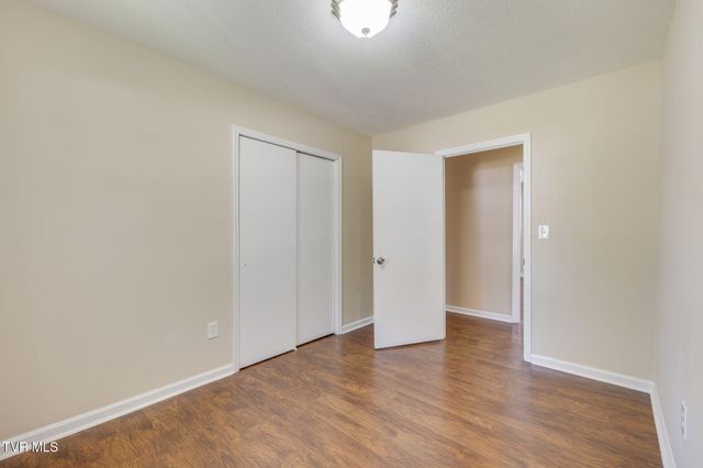 2106 Knob Creek Road, Johnson City, TN 37604