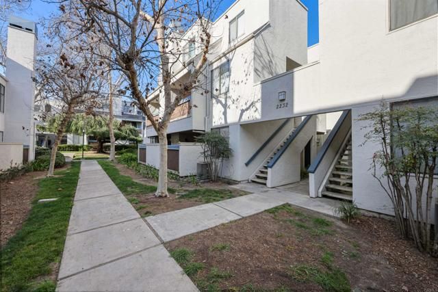 2232 River Run Drive 206, San Diego, CA 92108