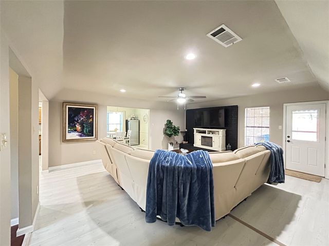 100 Cedar Springs Boulevard, Sulphur Springs, TX 75482