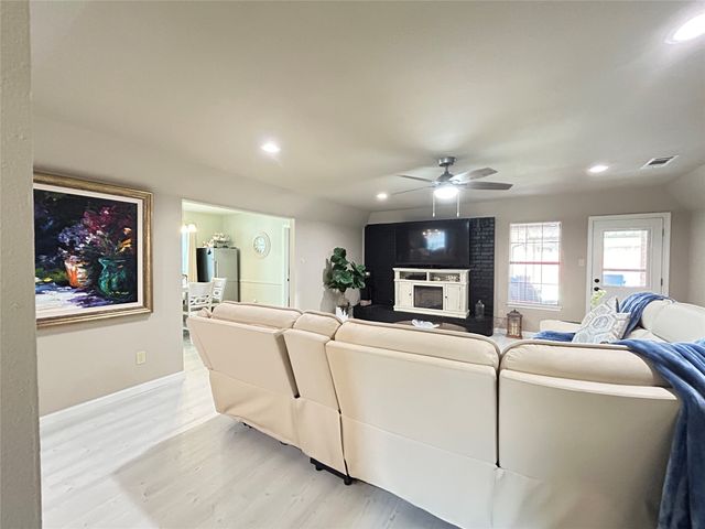 100 Cedar Springs Boulevard, Sulphur Springs, TX 75482