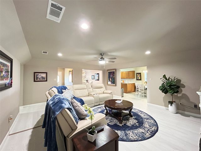100 Cedar Springs Boulevard, Sulphur Springs, TX 75482