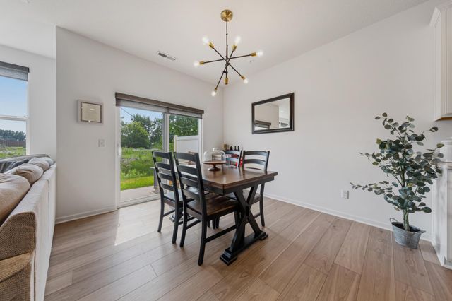 762 Stonegate Road, Chanhassen, MN 55317