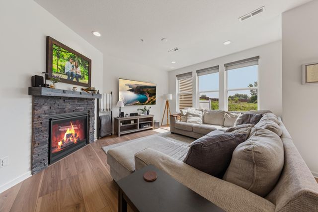 762 Stonegate Road, Chanhassen, MN 55317