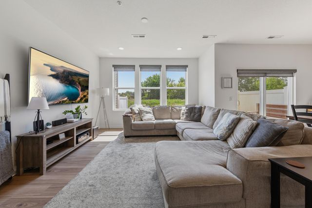 762 Stonegate Road, Chanhassen, MN 55317