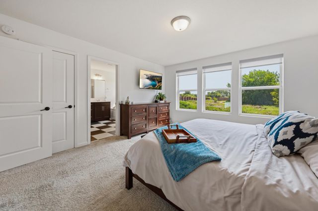 762 Stonegate Road, Chanhassen, MN 55317