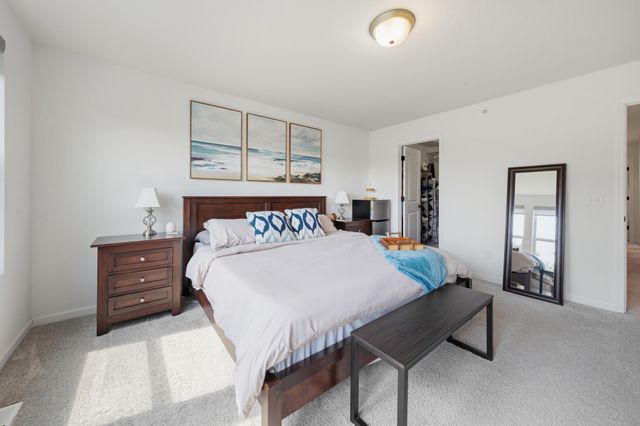 762 Stonegate Road, Chanhassen, MN 55317