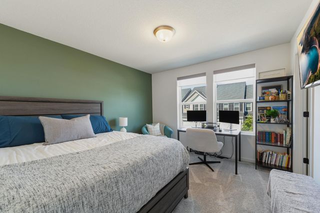 762 Stonegate Road, Chanhassen, MN 55317