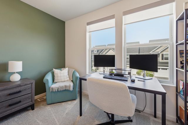 762 Stonegate Road, Chanhassen, MN 55317