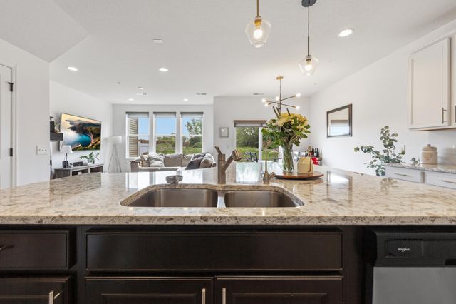 762 Stonegate Road, Chanhassen, MN 55317