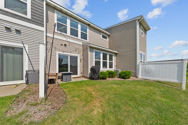 762 Stonegate Road, Chanhassen, MN 55317
