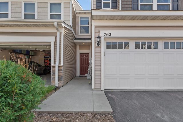 762 Stonegate Road, Chanhassen, MN 55317