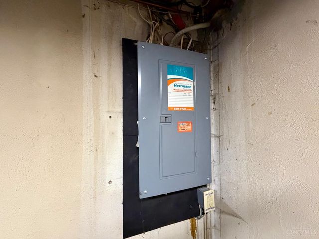 3340 Dolomar Drive, Colerain Twp, OH 45239