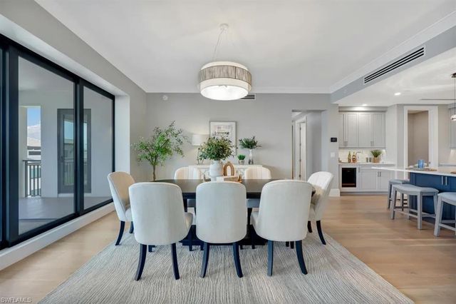 1130 3RD AVE S 512, Naples, FL 34102