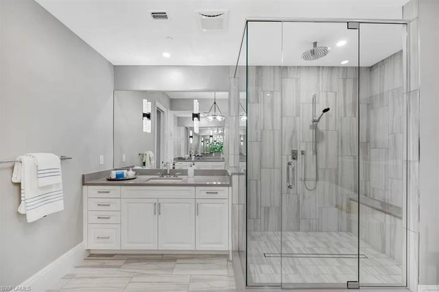 1130 3RD AVE S 512, Naples, FL 34102
