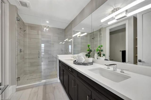 1130 3RD AVE S 512, Naples, FL 34102