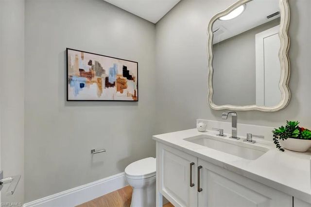 1130 3RD AVE S 512, Naples, FL 34102