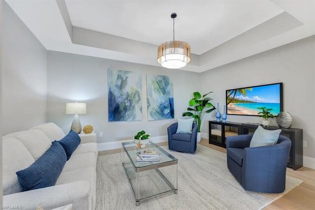 1130 3RD AVE S 512, Naples, FL 34102