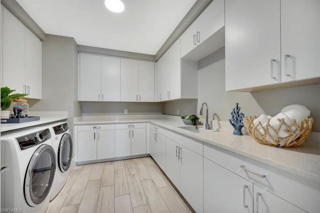 1130 3RD AVE S 512, Naples, FL 34102