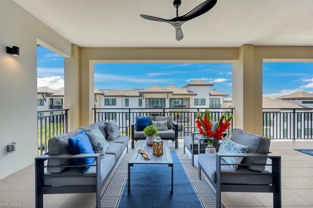 1130 3RD AVE S 512, Naples, FL 34102