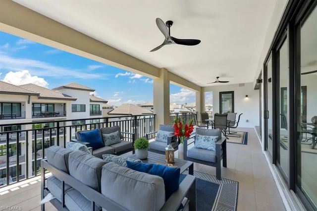 1130 3RD AVE S 512, Naples, FL 34102