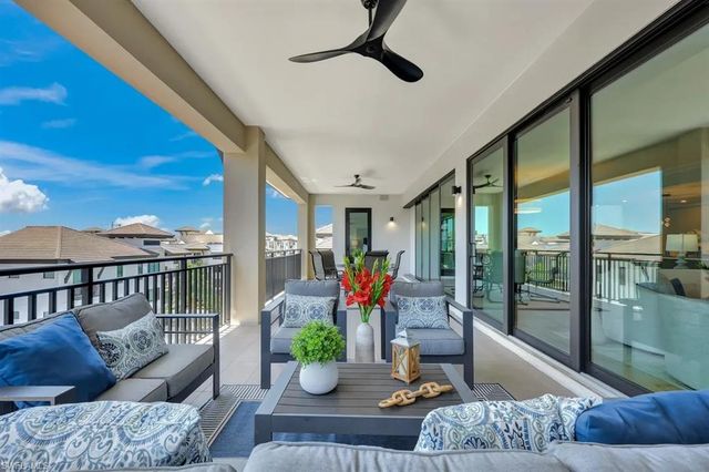1130 3RD AVE S 512, Naples, FL 34102