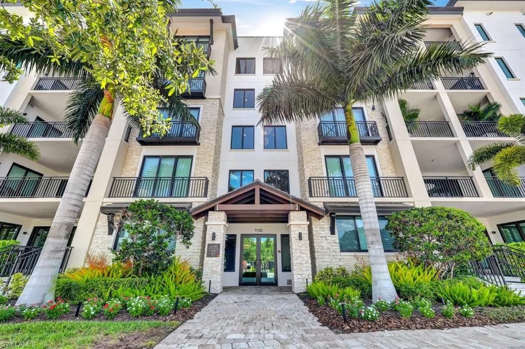 1130 3RD AVE S 512, Naples, FL 34102