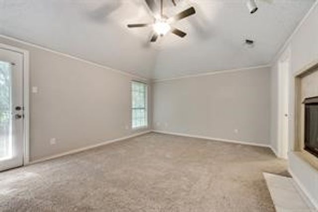 612 Renee Lane, Desoto, TX 75115