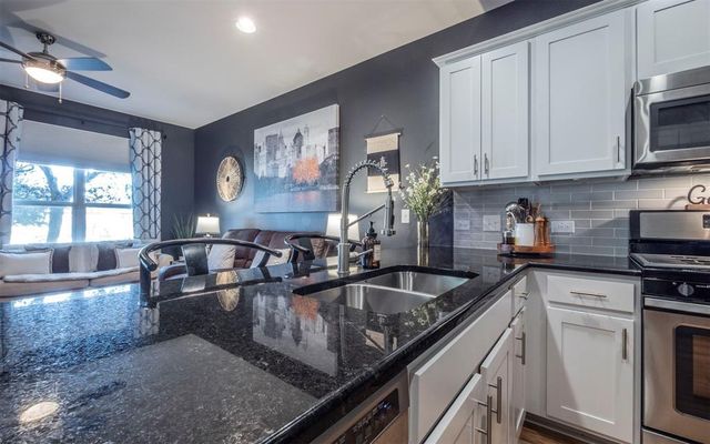 2101 Town Centre DR 1907, Round Rock, TX 78664