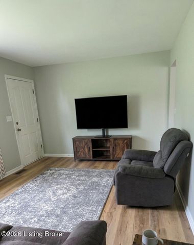 202 Saint Thomas Ct, Bardstown, KY 40004
