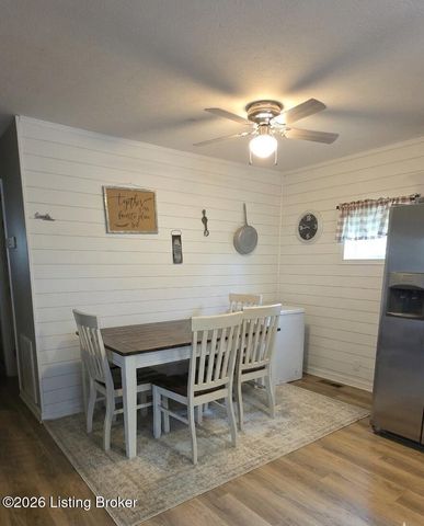 202 Saint Thomas Ct, Bardstown, KY 40004