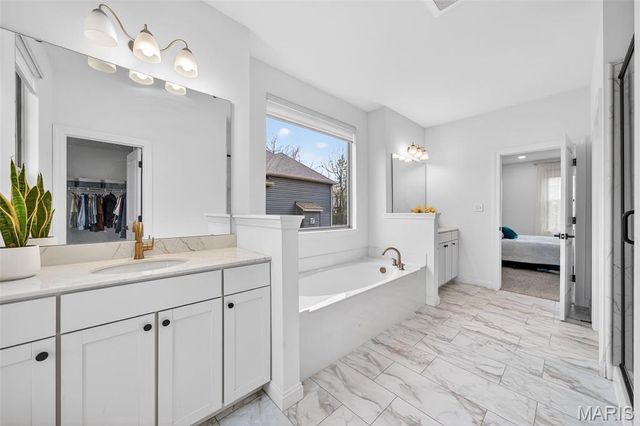 209 Haver Hill Drive, Lake St Louis, MO 63367