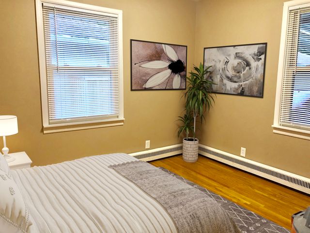 1807 Oakland Avenue, Crest Hill, IL 60403