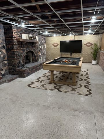 1807 Oakland Avenue, Crest Hill, IL 60403