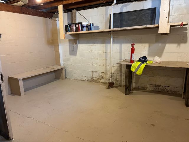 1807 Oakland Avenue, Crest Hill, IL 60403