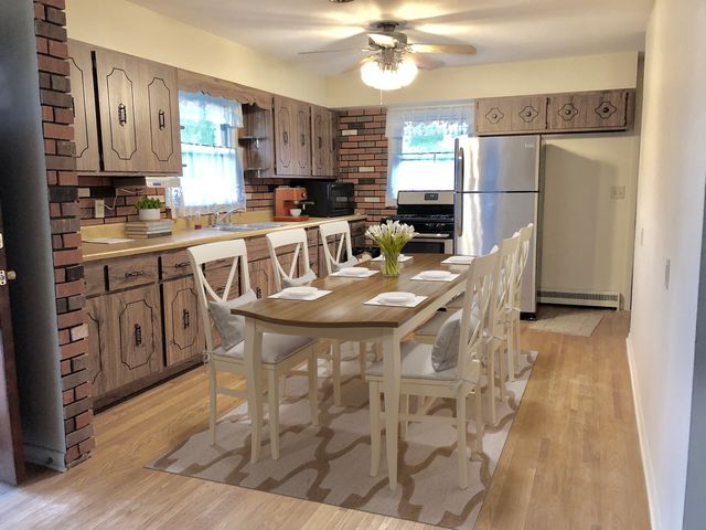 1807 Oakland Avenue, Crest Hill, IL 60403