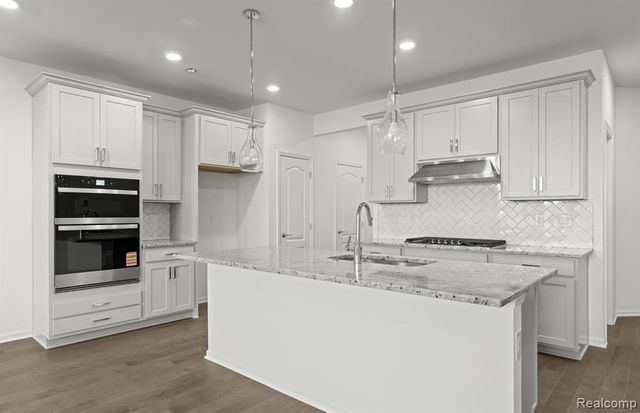 5684 Corgi Drive, Ann Arbor, MI 48108