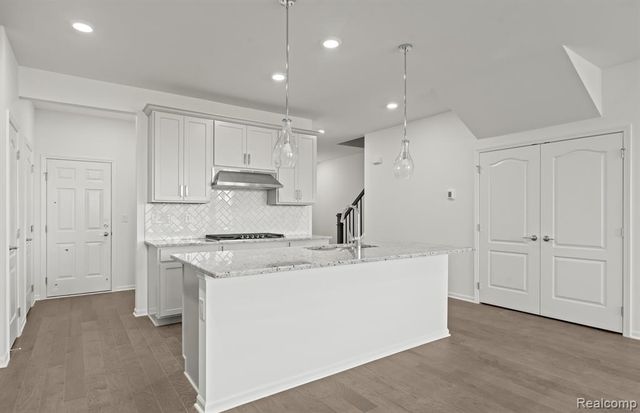 5684 Corgi Drive, Ann Arbor, MI 48108
