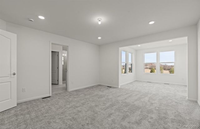 5684 Corgi Drive, Ann Arbor, MI 48108