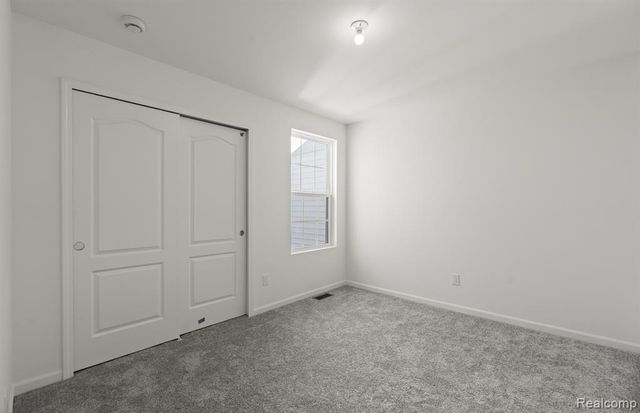 5684 Corgi Drive, Ann Arbor, MI 48108