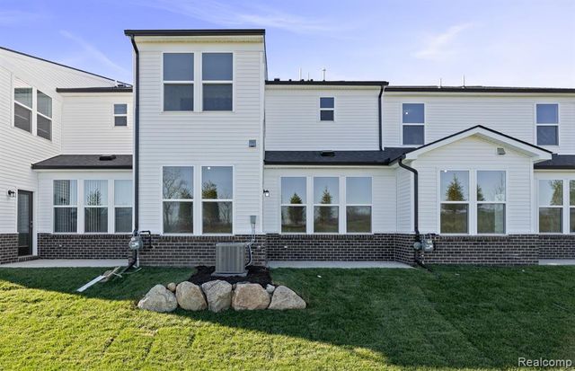 5684 Corgi Drive, Ann Arbor, MI 48108