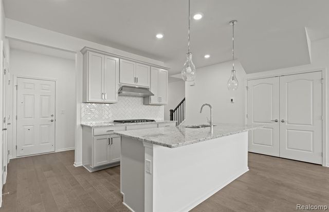 5684 Corgi Drive, Ann Arbor, MI 48108