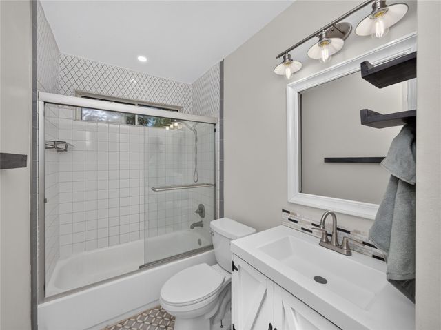 105 Dogwood DR, Georgetown, TX 78626