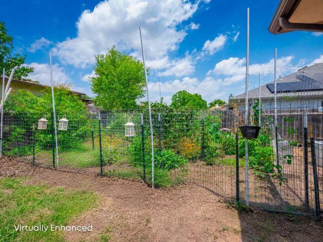 105 Dogwood DR, Georgetown, TX 78626