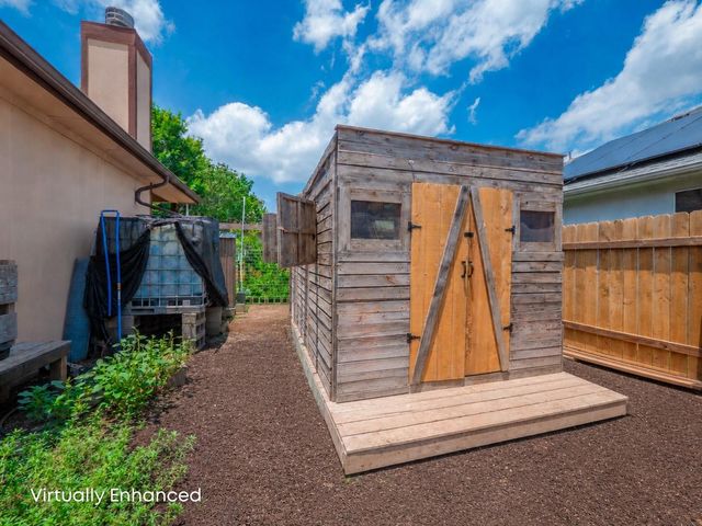 105 Dogwood DR, Georgetown, TX 78626