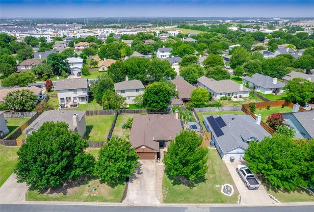 105 Dogwood DR, Georgetown, TX 78626