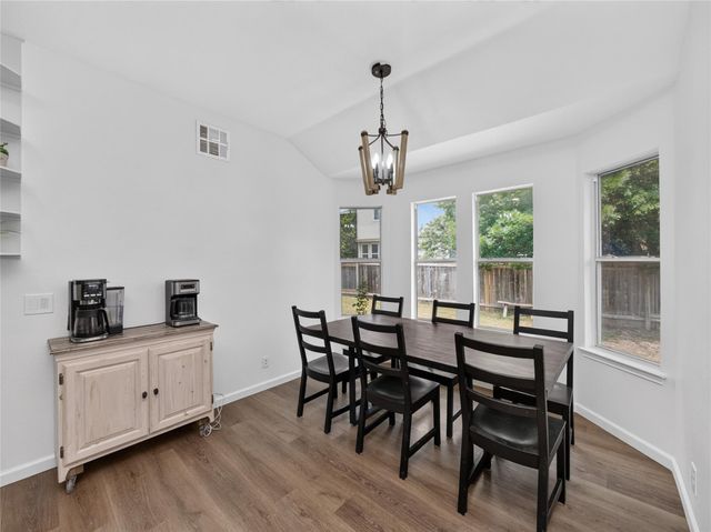 105 Dogwood DR, Georgetown, TX 78626