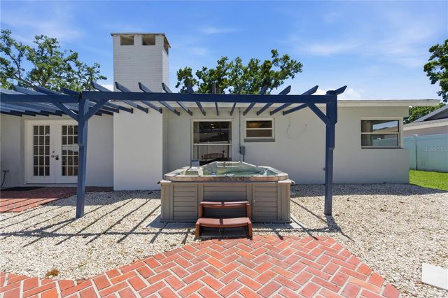 1730 WINFIELD ROAD N, Clearwater, FL 33756