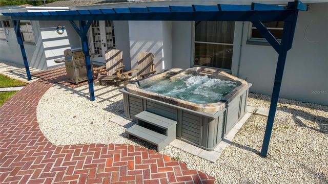 1730 WINFIELD ROAD N, Clearwater, FL 33756